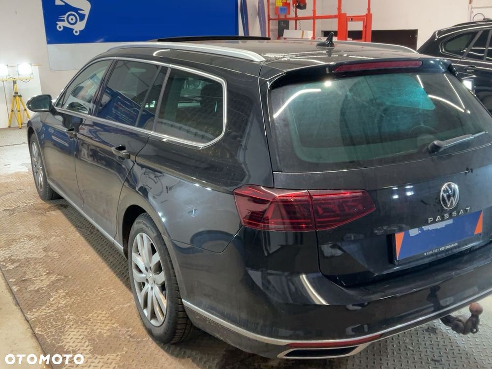Volkswagen Passat - 2