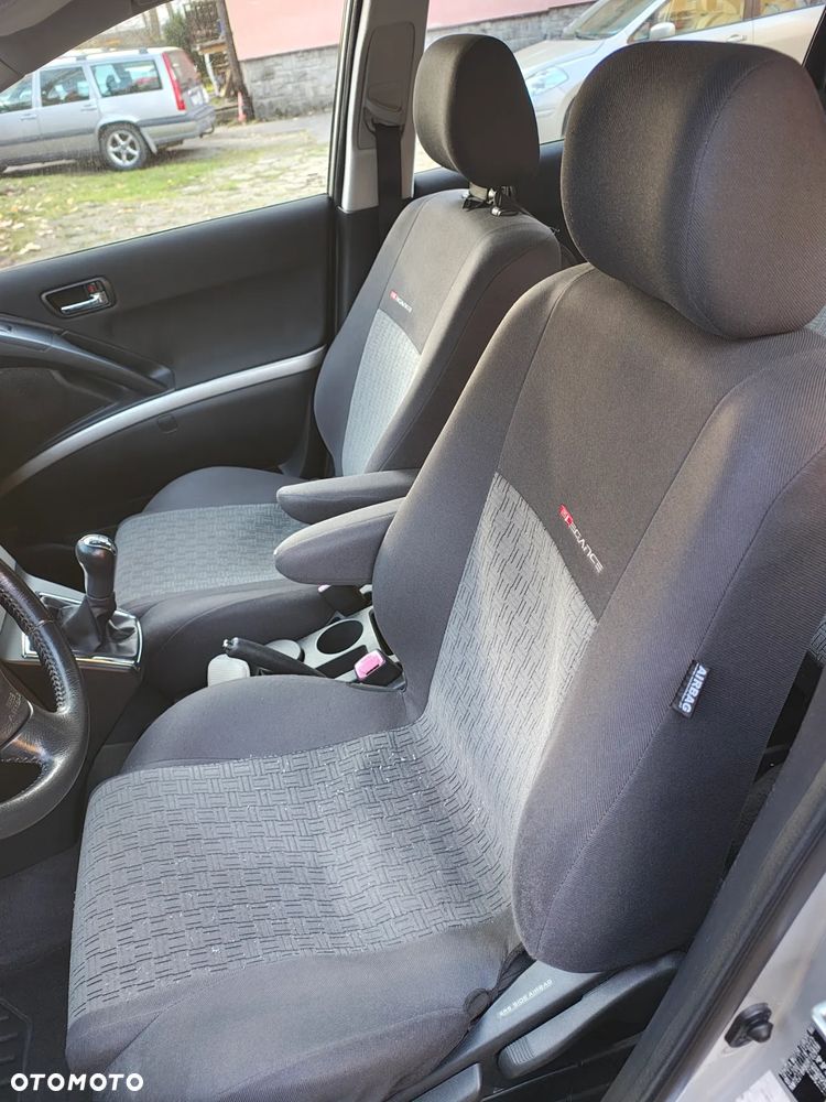 Toyota Corolla Verso 2.2 D-4D - 18