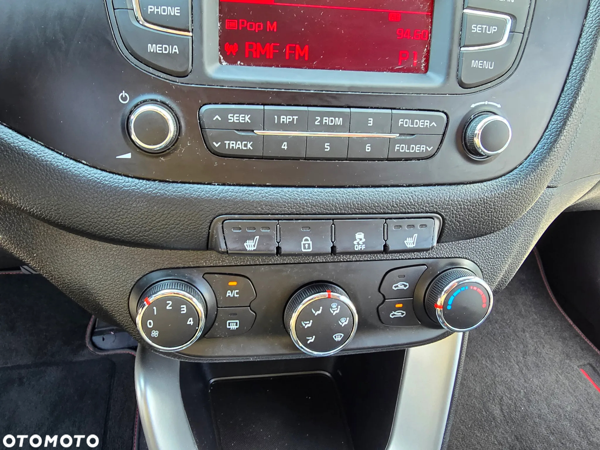 Kia Ceed - 31