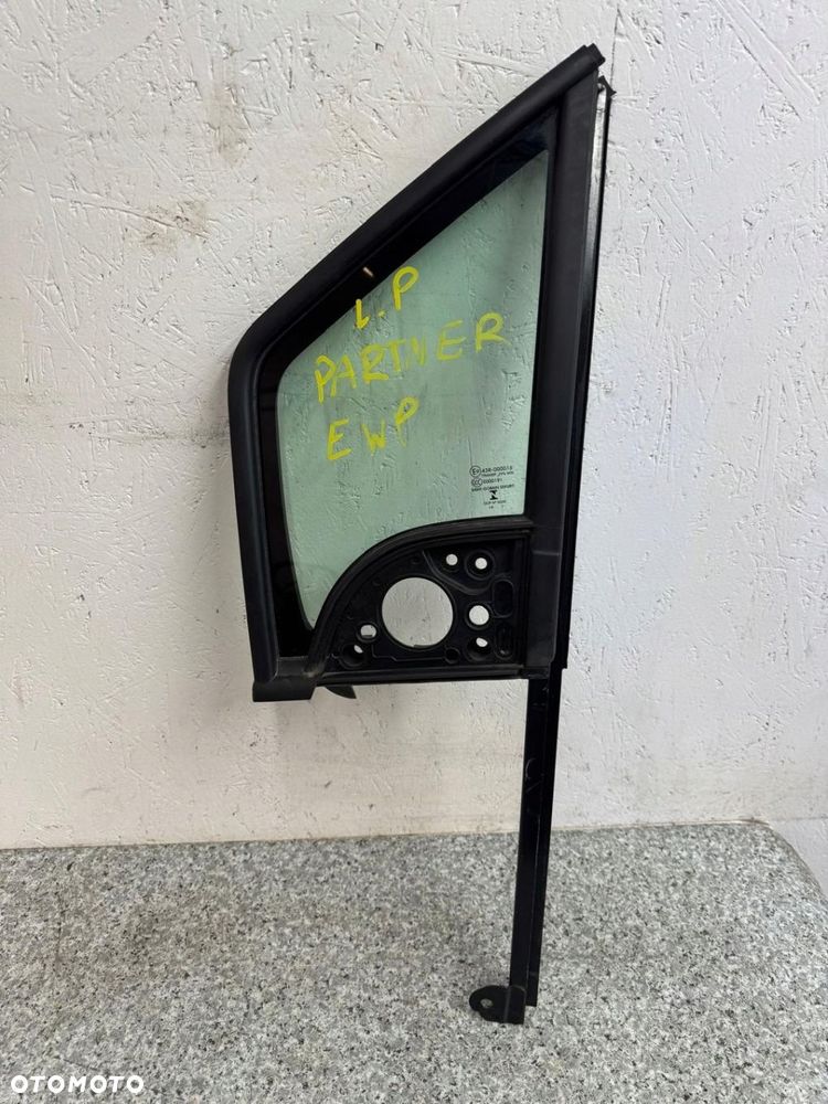 SZYBA DRZWI LEWY PRZÓD 2019-2024 PARTNER IV 2019