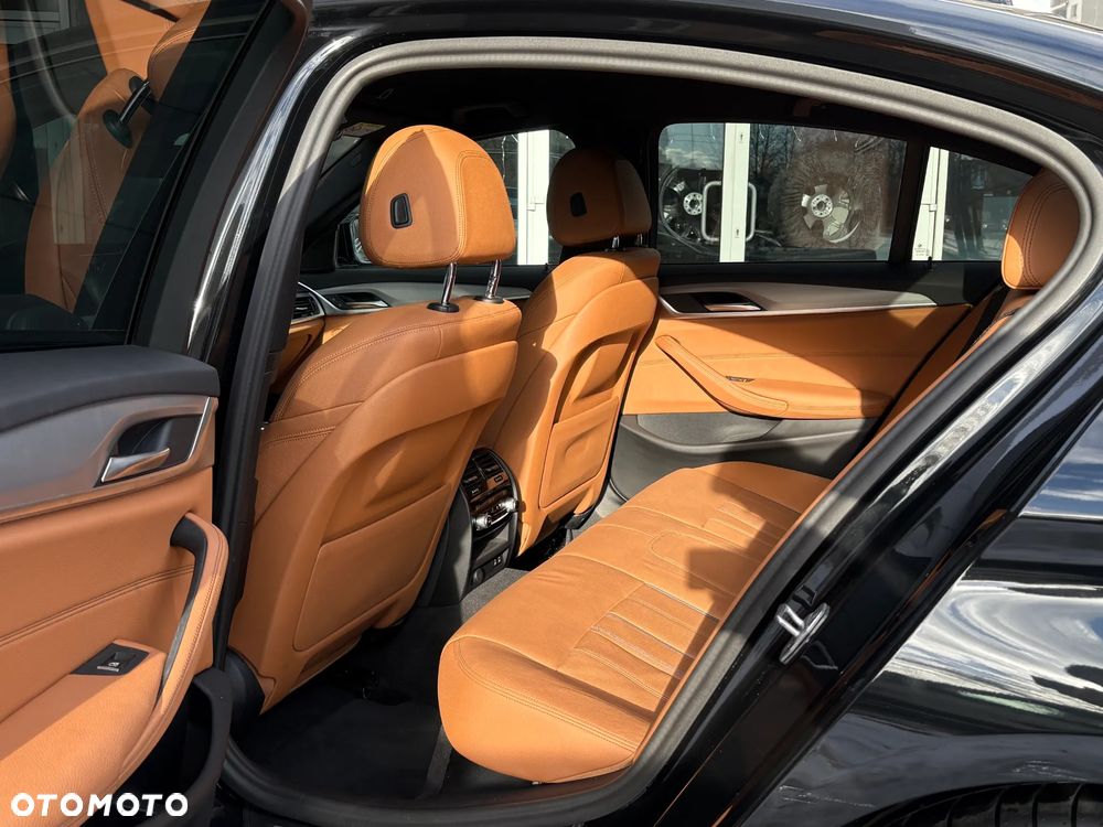 BMW Seria 5 530d xDrive mHEV M Sport sport - 23
