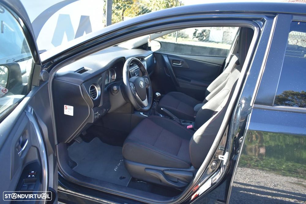 Toyota Auris 1.4 D-4D Comfort - 9