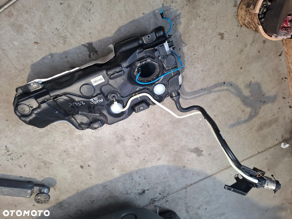 Audi Q2 1,6 TDI zbiornik paliwa 5Q0201022SQ - 1