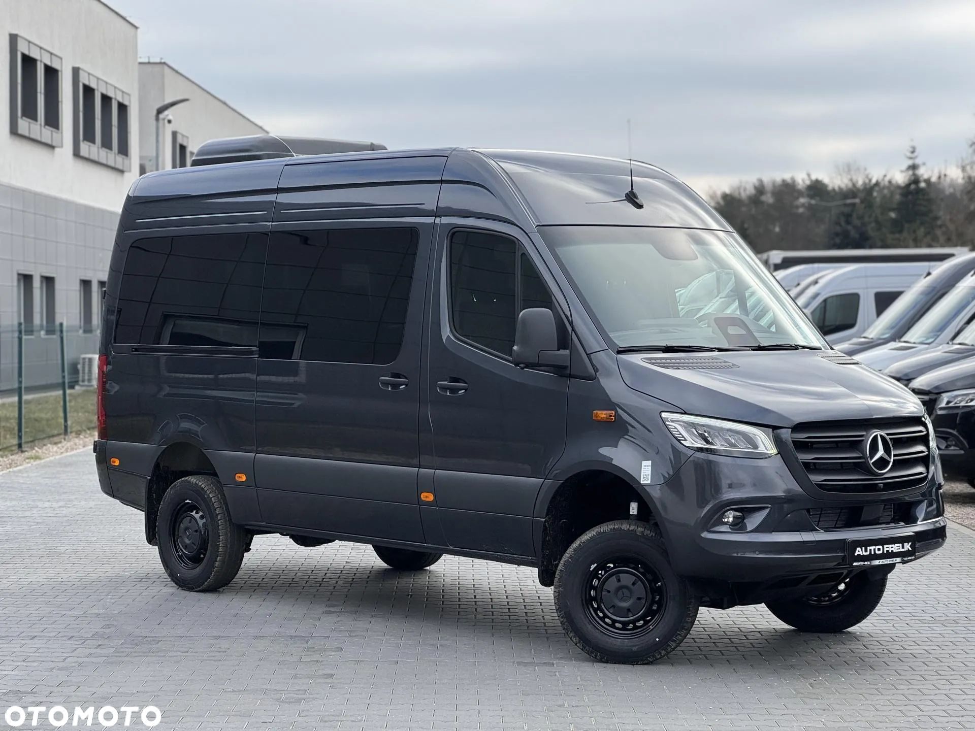 Mercedes-Benz Sprinter - 1