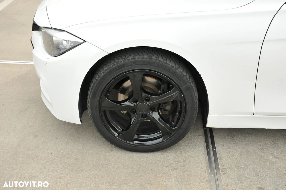 BMW Seria 3 320d Aut. - 16