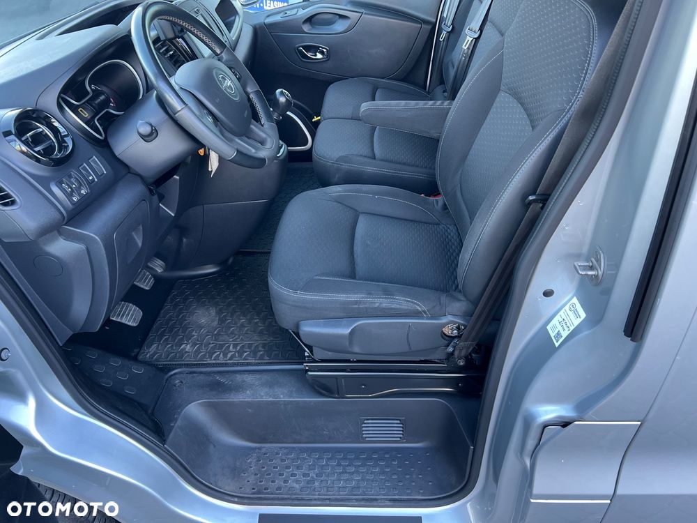 Opel Vivaro - 13