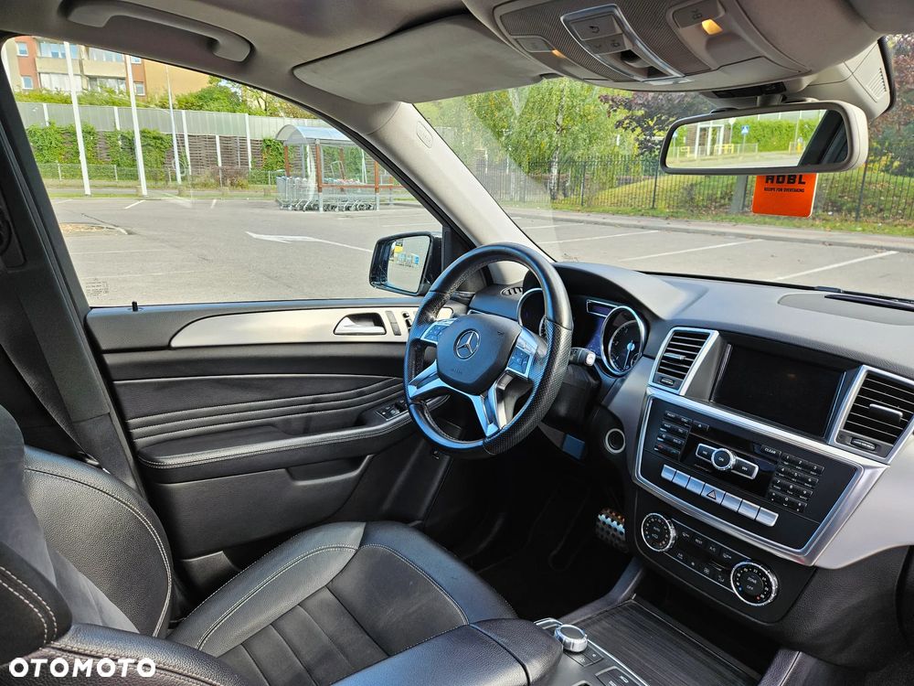Mercedes-Benz ML 350 BlueTec 4-Matic - 20