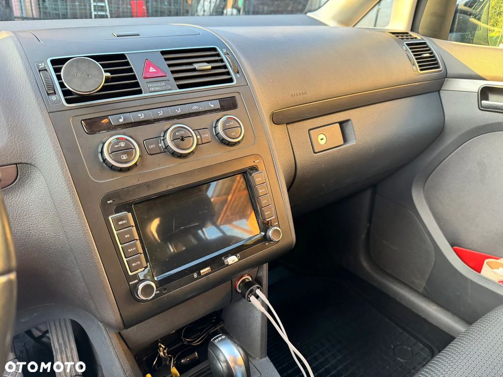 Volkswagen Touran 2.0 TDI DPF Comfortline DSG - 11