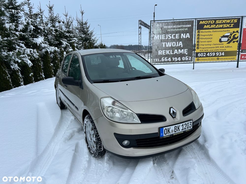 Renault Clio - 17
