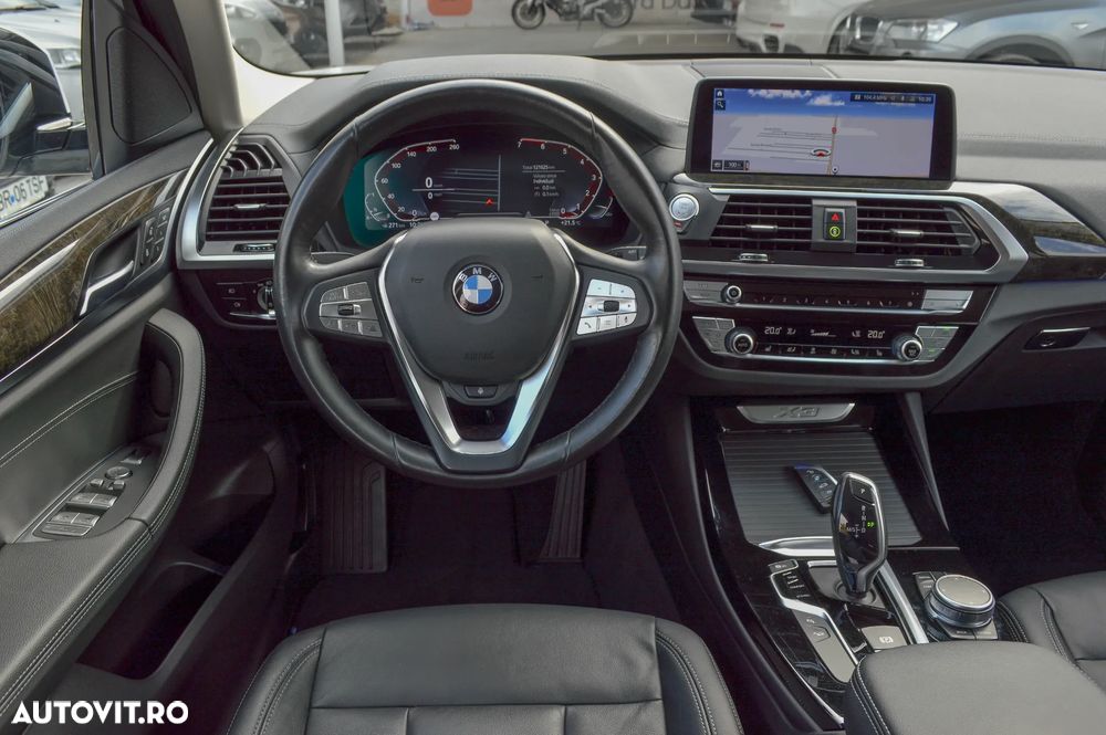 BMW X3 xDrive20i AT Luxury Line - 40