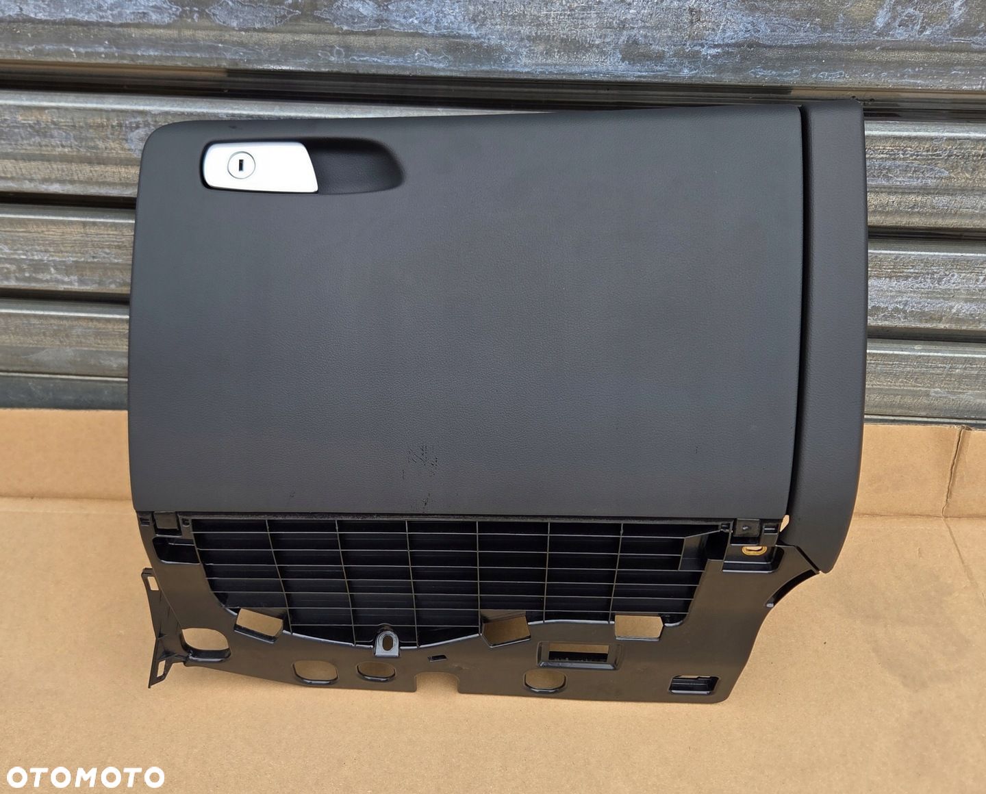 AUDI A4 B8 A5 8T LIFT SCHOWEK DESKI PASAŻERA 8K1857035B JAK NOWY - 1