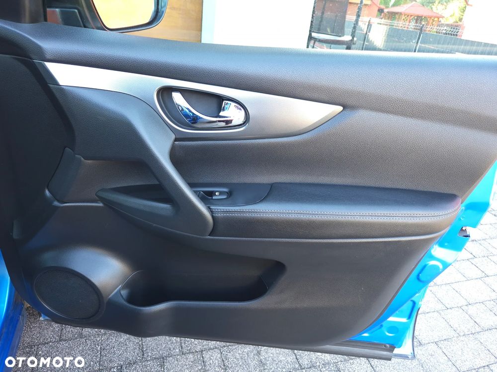 Nissan Qashqai 1.3 DIG-T N-Connecta - 32