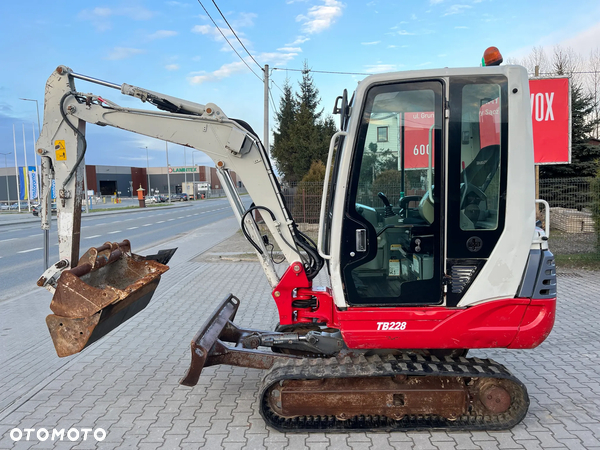 Takeuchi TB 228