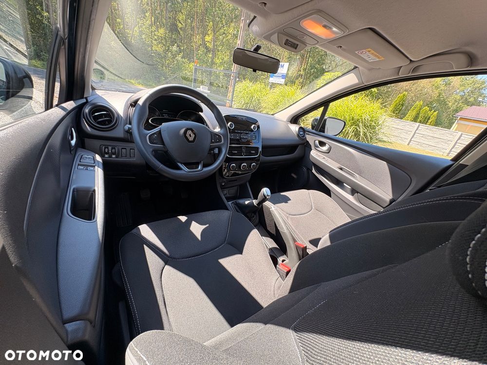 Renault Clio 1.2 16V Limited - 23