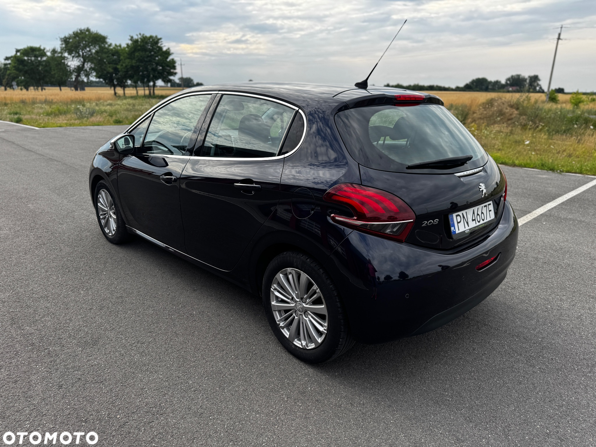 Peugeot 208 1.2 PureTech Allure - 8