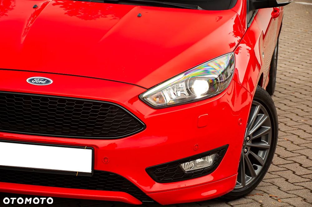 Ford Focus 1.5 EcoBoost Start-Stopp-System ST-LINE - 39