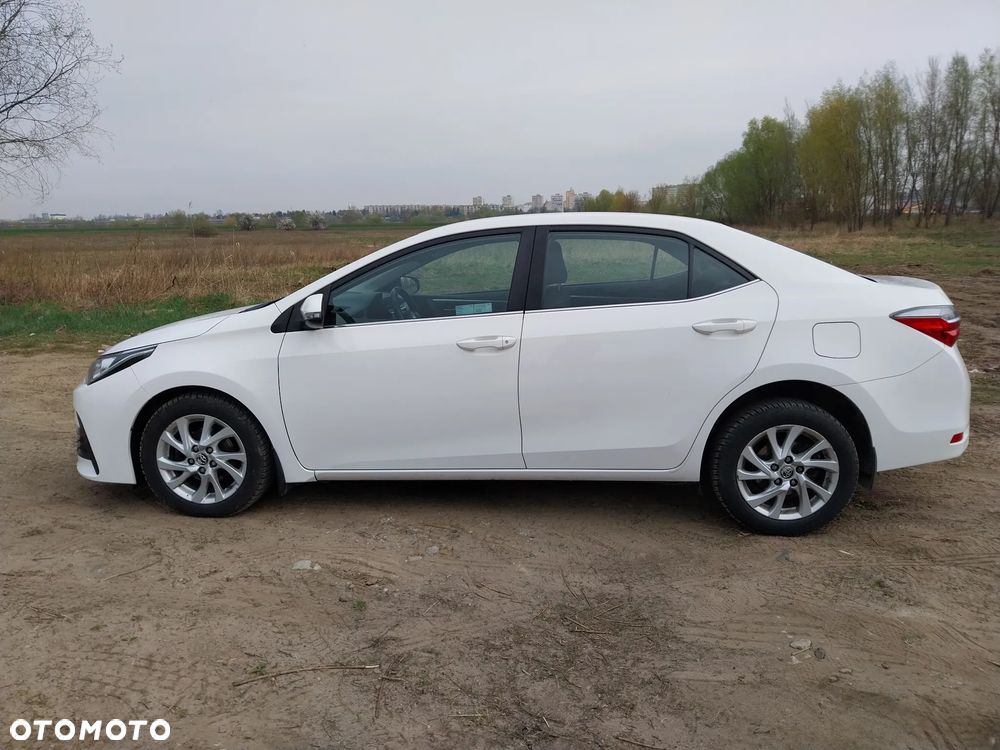Toyota Corolla 1.6 Comfort - 6