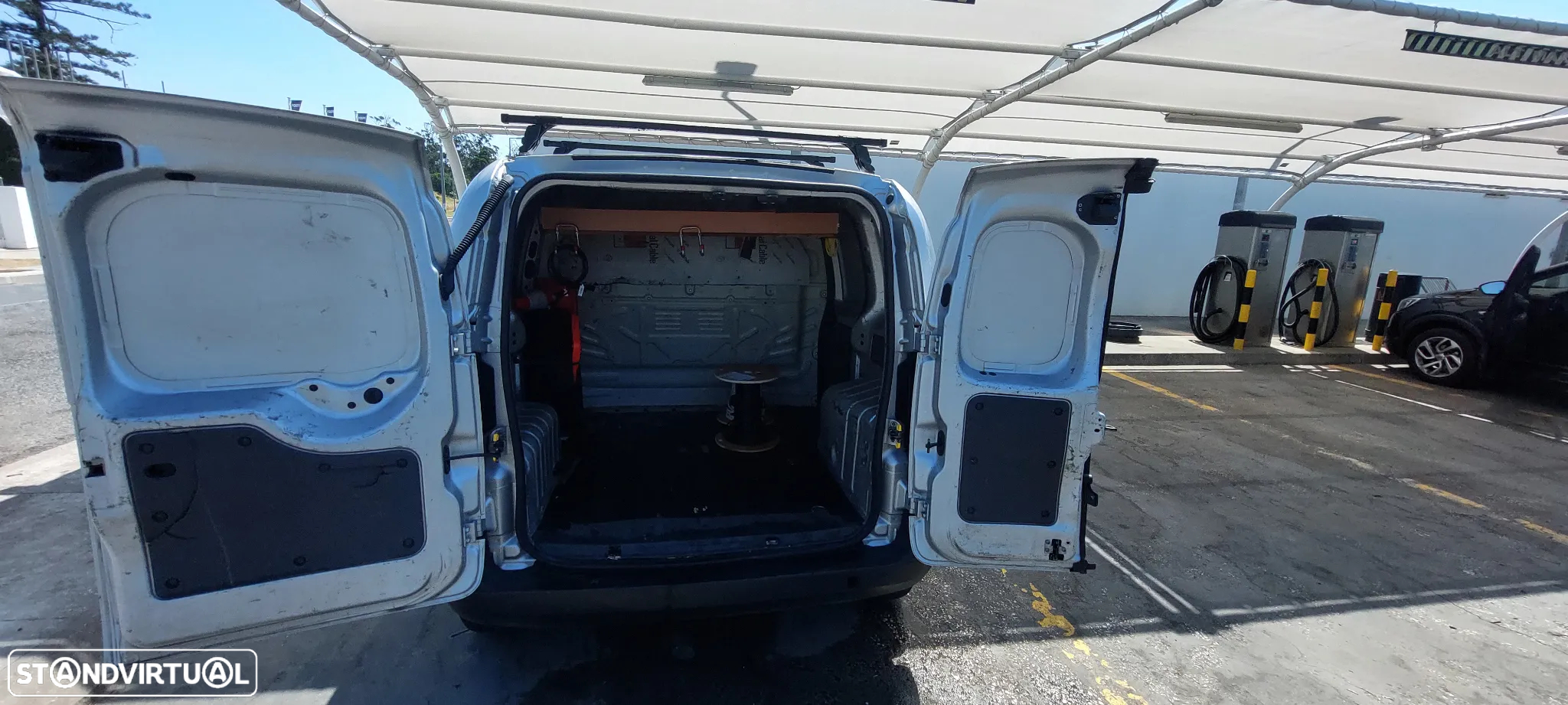 Peugeot Bipper Tepee - 11