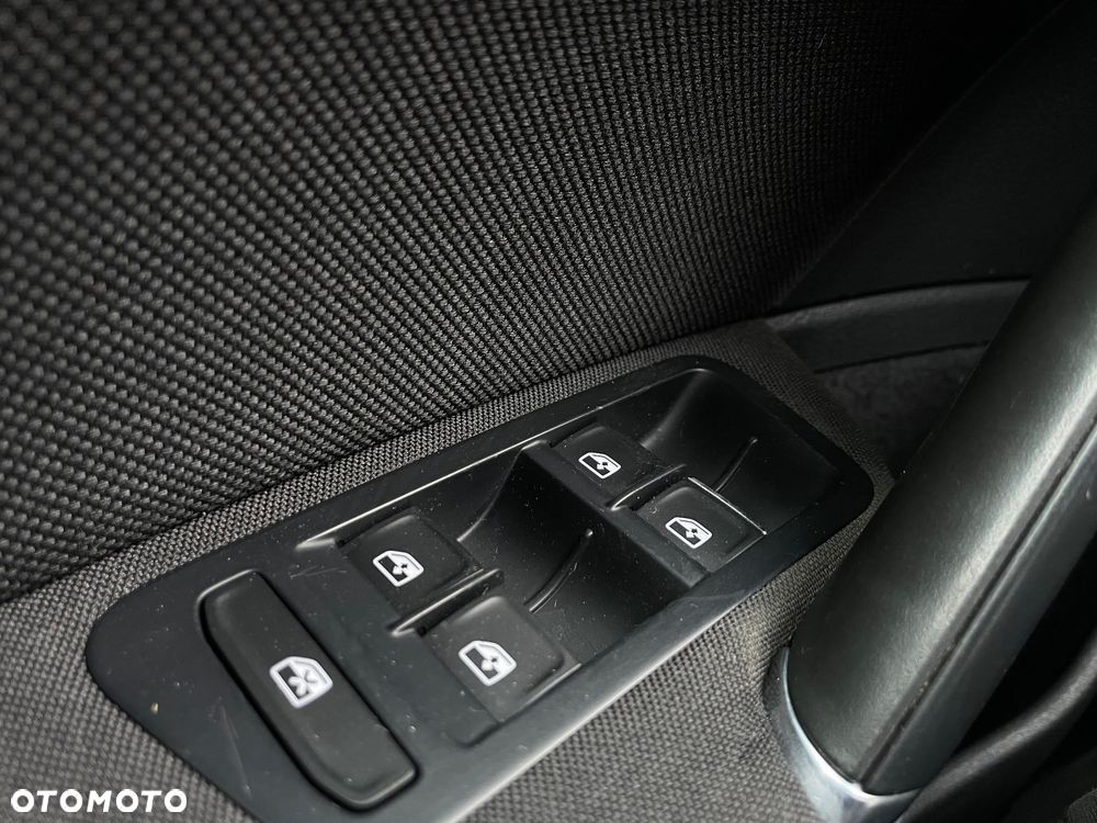 Volkswagen Golf GTD (BlueMotion Technology) - 16