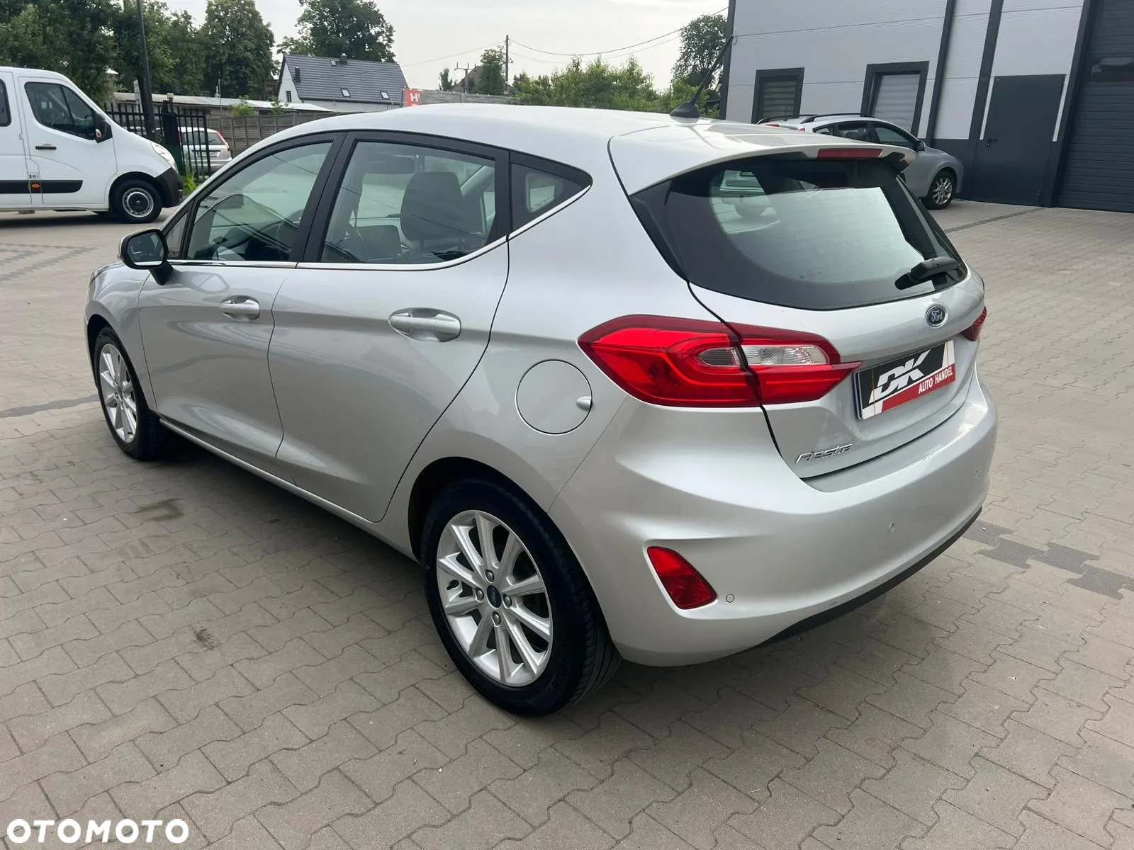 Ford Fiesta 1.0 EcoBoost S&S TITANIUM - 4