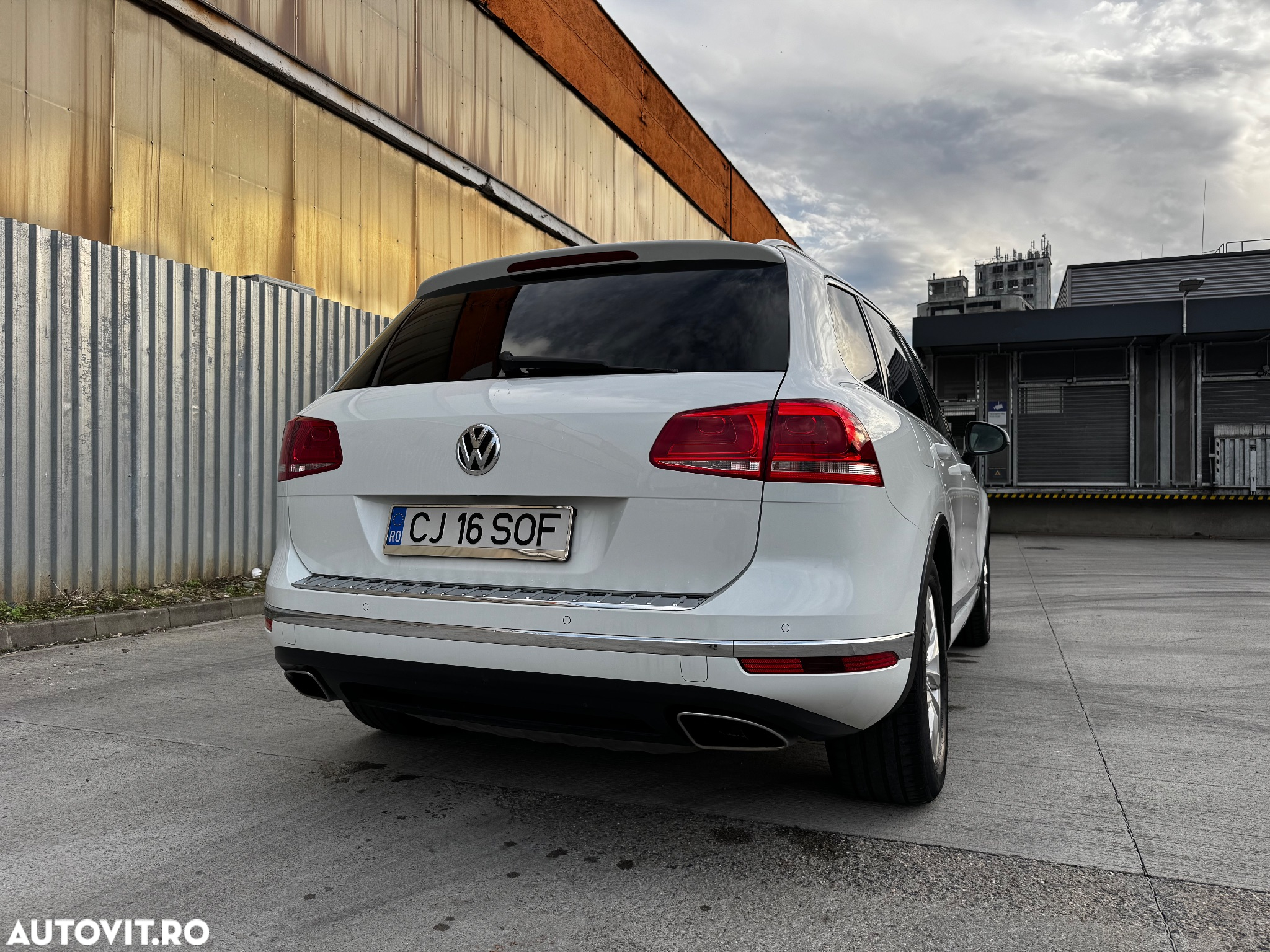 Volkswagen Touareg 3.0 V6 TDI BMT - 12
