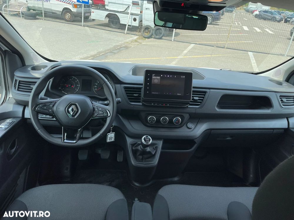 Renault Trafic 2.0 Blue dCi 110 S&S L1 8+1 Life - 8