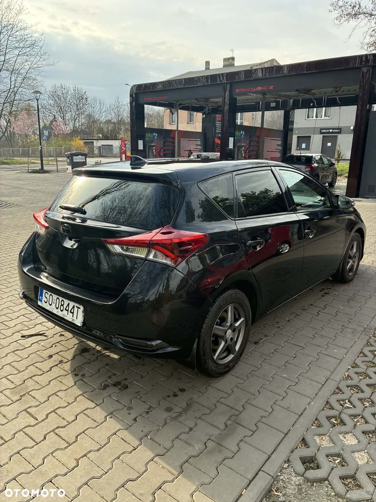 Toyota Auris 1.33 VVT-i Active - 4