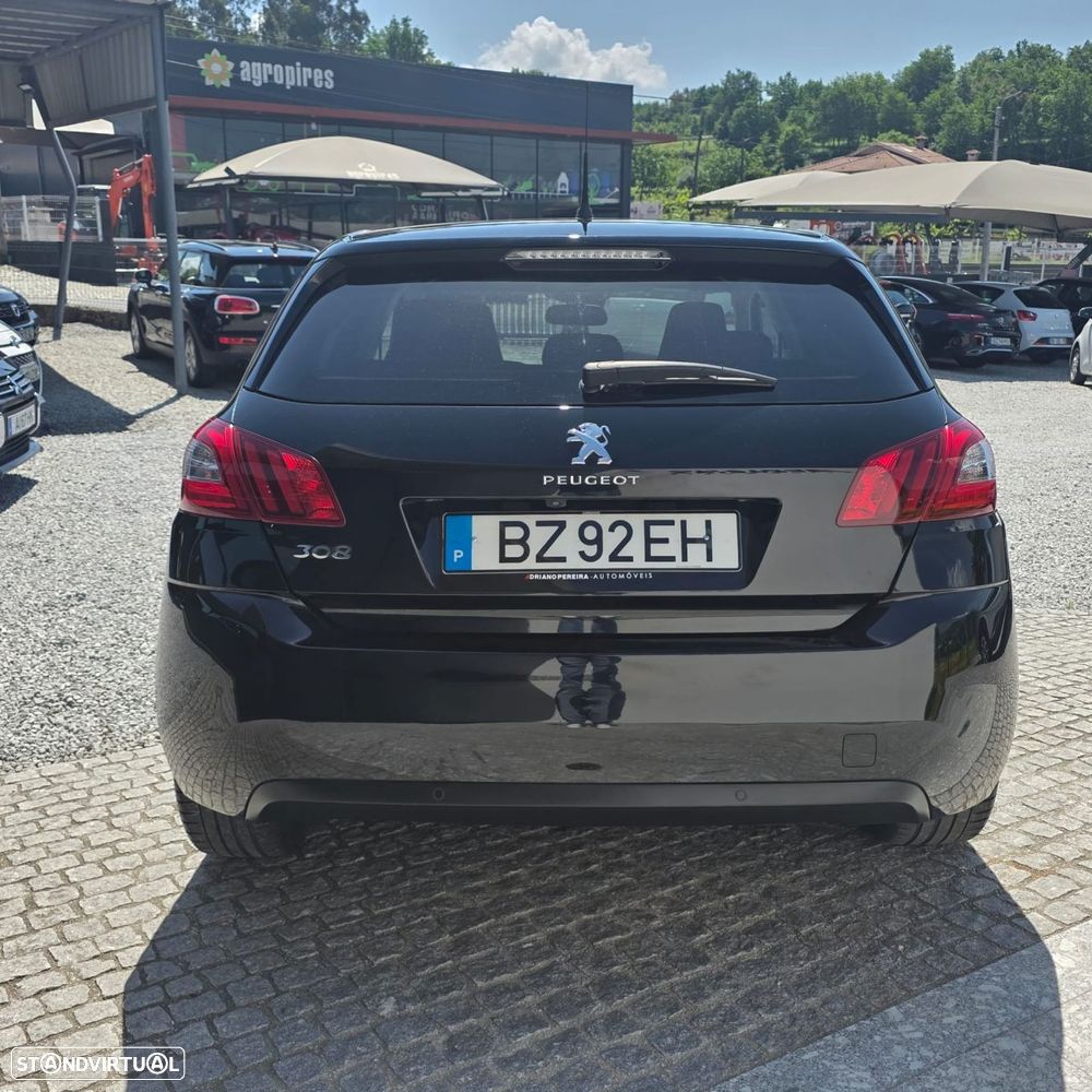 Peugeot 308 1.2 PureTech Style J17 - 10