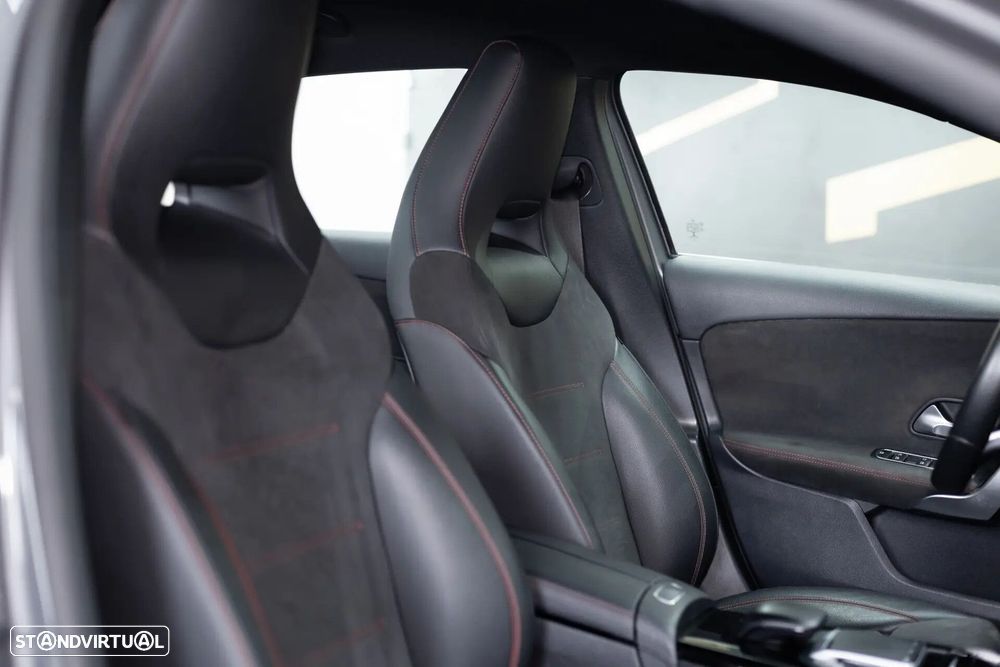 Mercedes-Benz A 250 e 8G-DCT AMG Line - 23