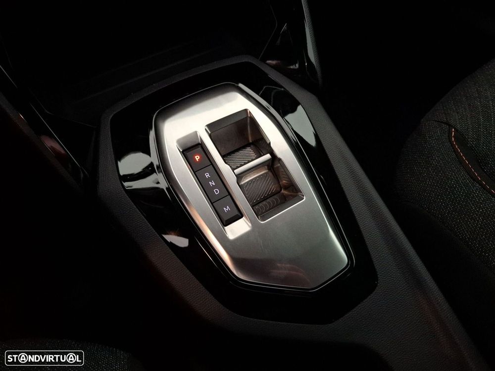 Peugeot 2008 1.2 Hybrid Style e-DCS6 - 17