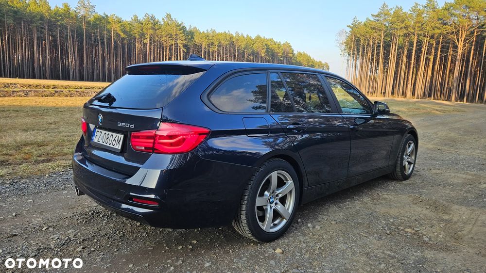 BMW Seria 3 320d xDrive - 7