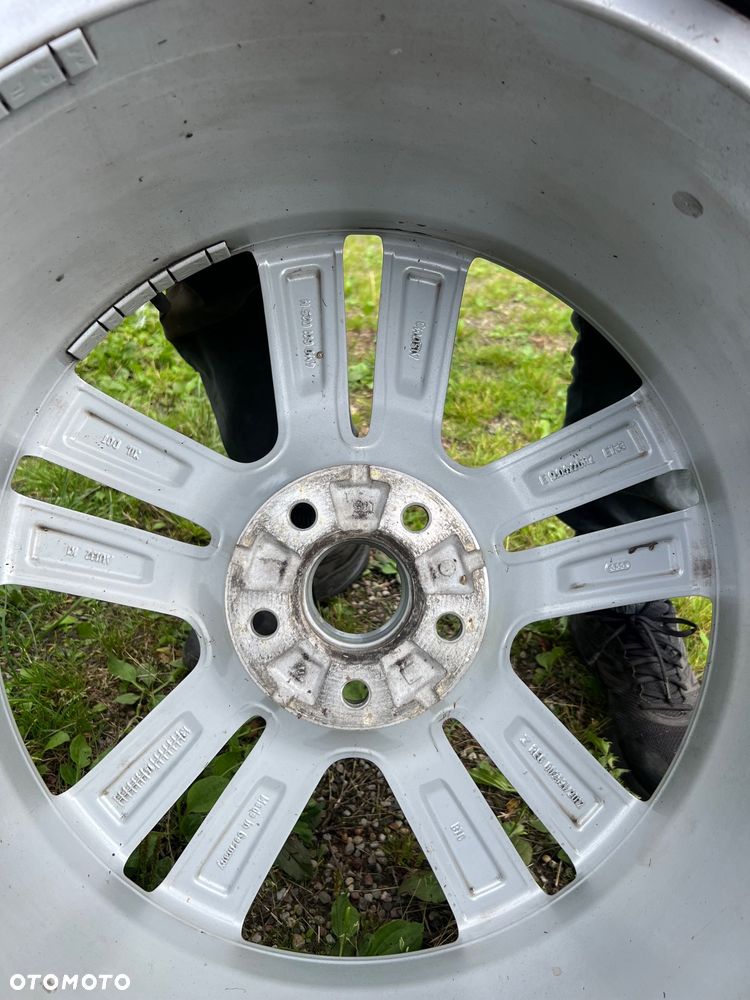 Audi Q7 koła letnie 285/45 R20 - 9