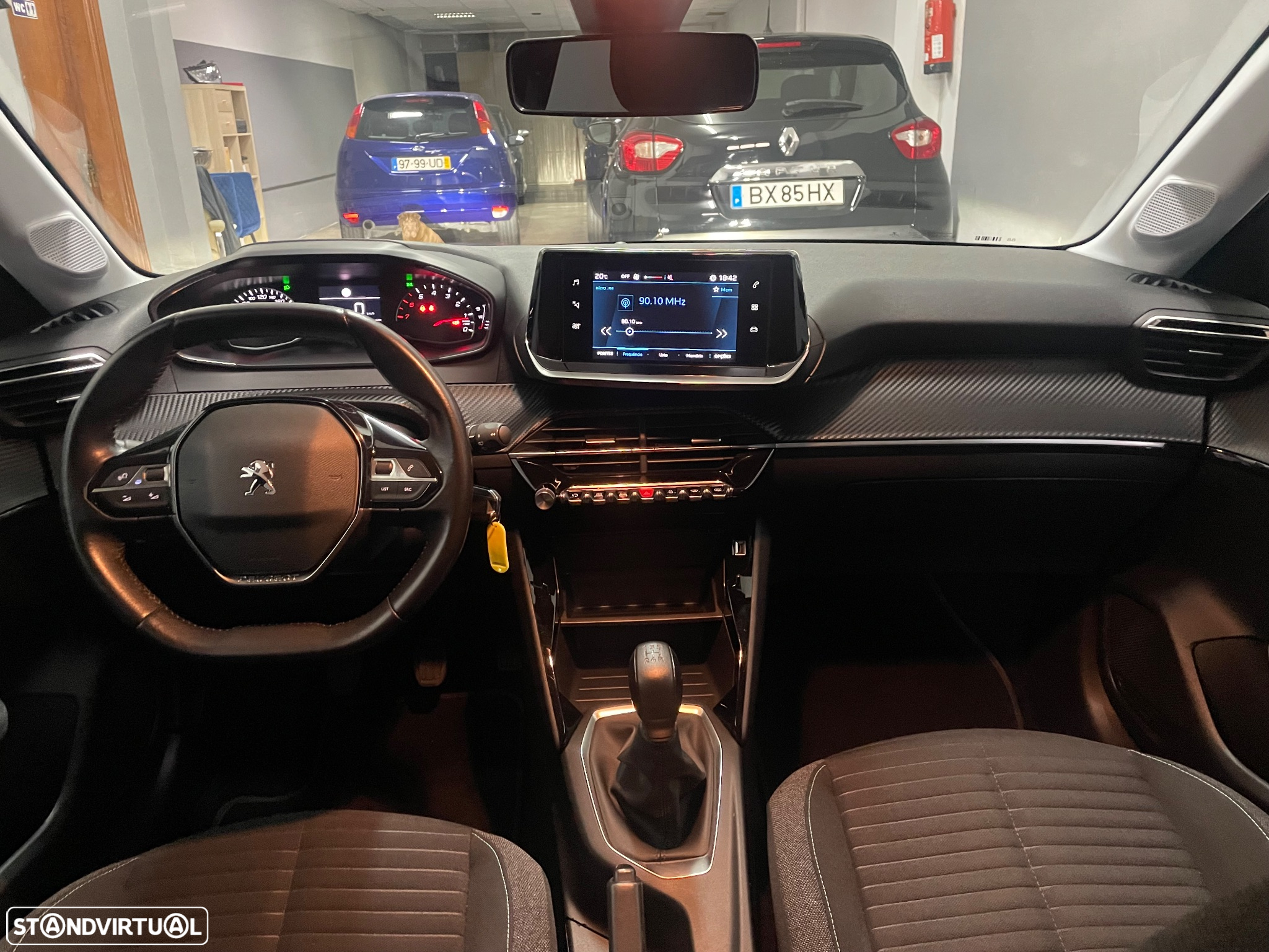 Peugeot 208 1.2 PureTech SE Style - 21
