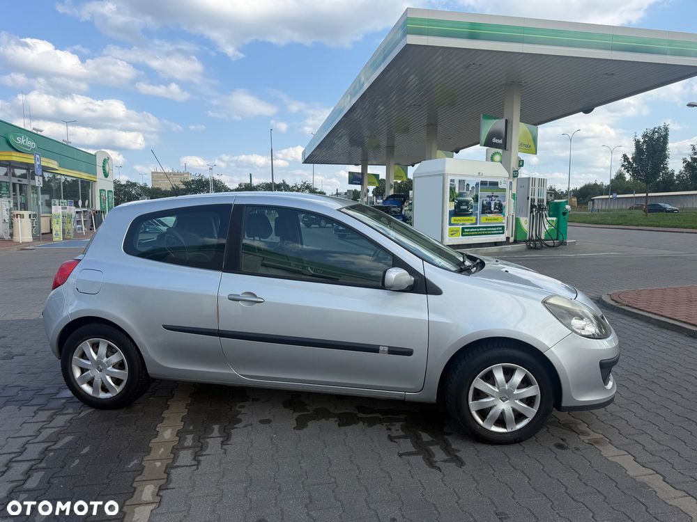 Renault Clio 1.6 16V Expression - 6