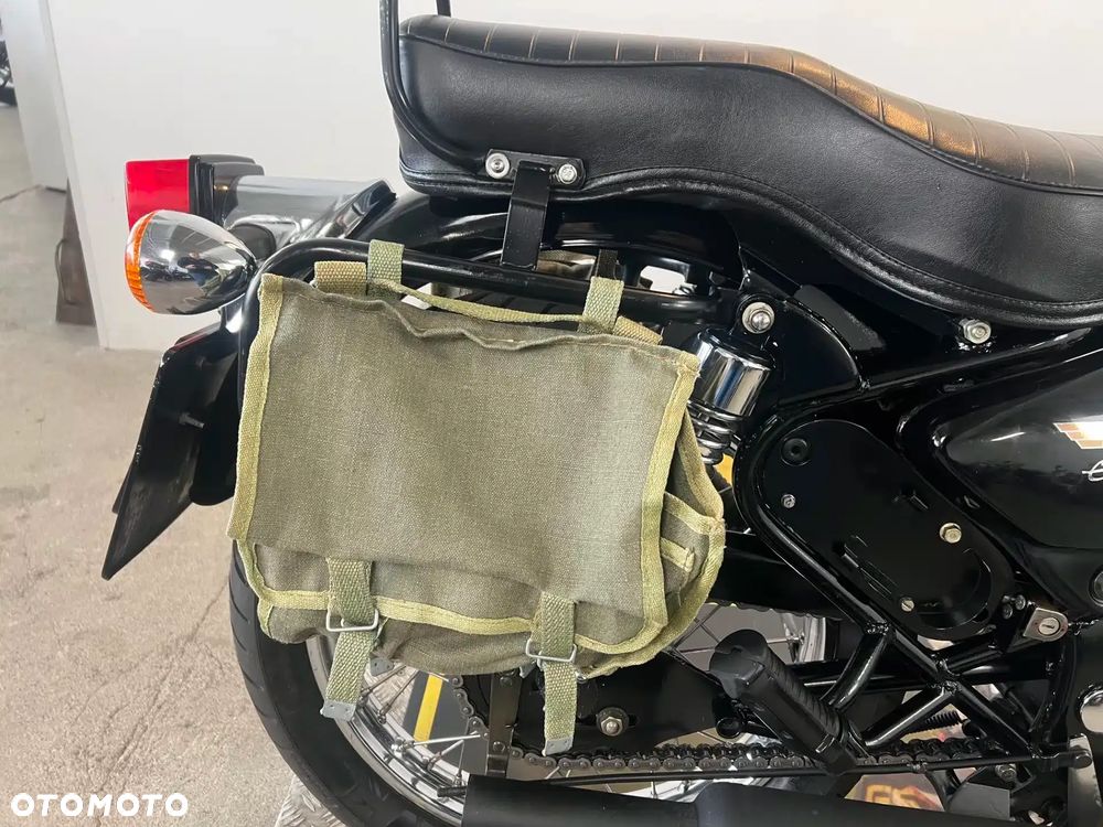 Royal Enfield Bullet - 12