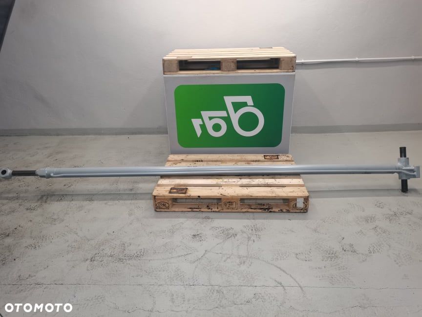 Manitou MLT 737 {Cylinder hydrauliczny wysuwu teleskopu} - 1