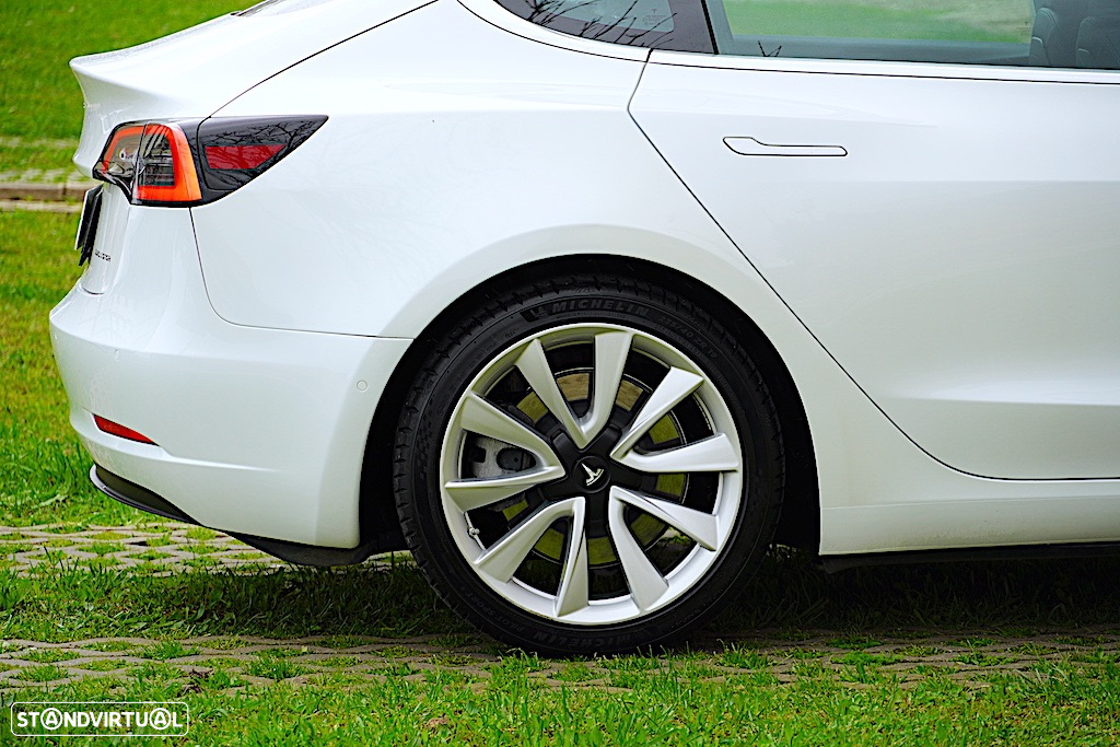 Tesla Model 3 Long Range AWD Dual Motor - 11