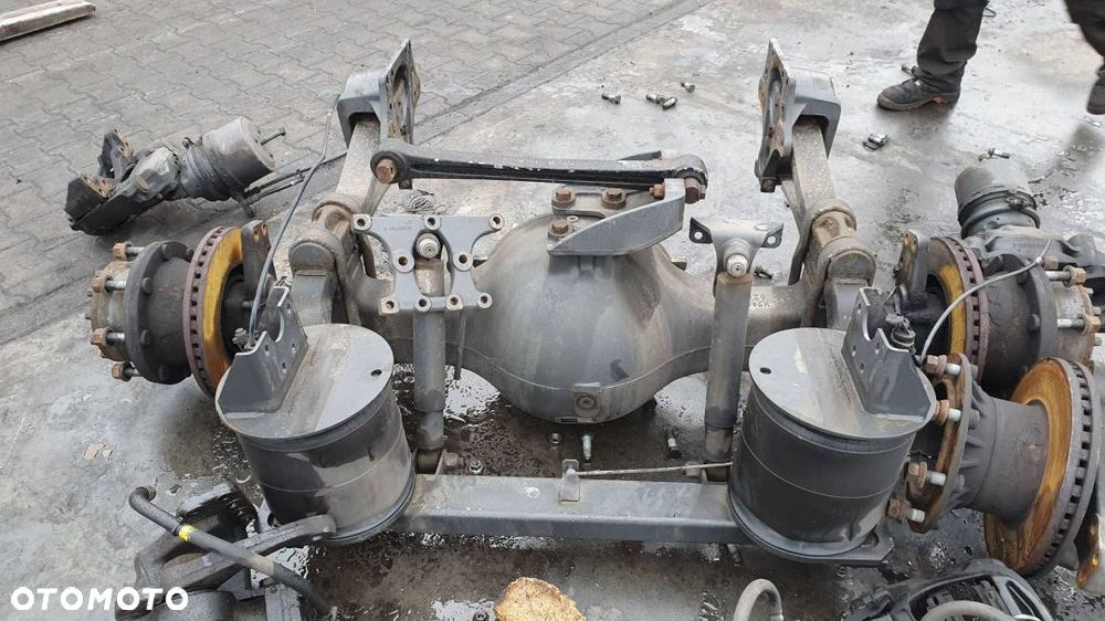 MOST TYLNY TYŁ 12/43 RENAULT MIDLUM D 280 E6 2016 - 2