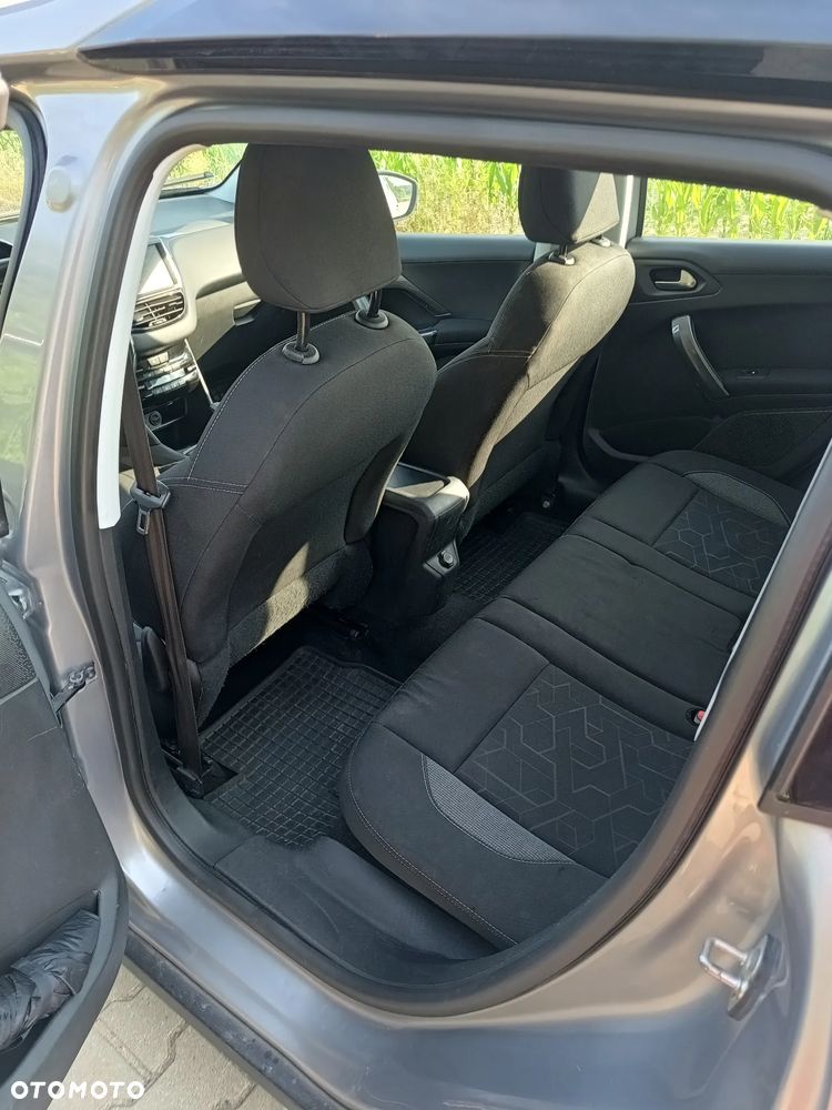 Peugeot 2008 1.6 BlueHDi Allure - 6
