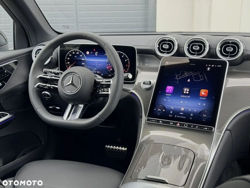 Mercedes-Benz GLC - 12