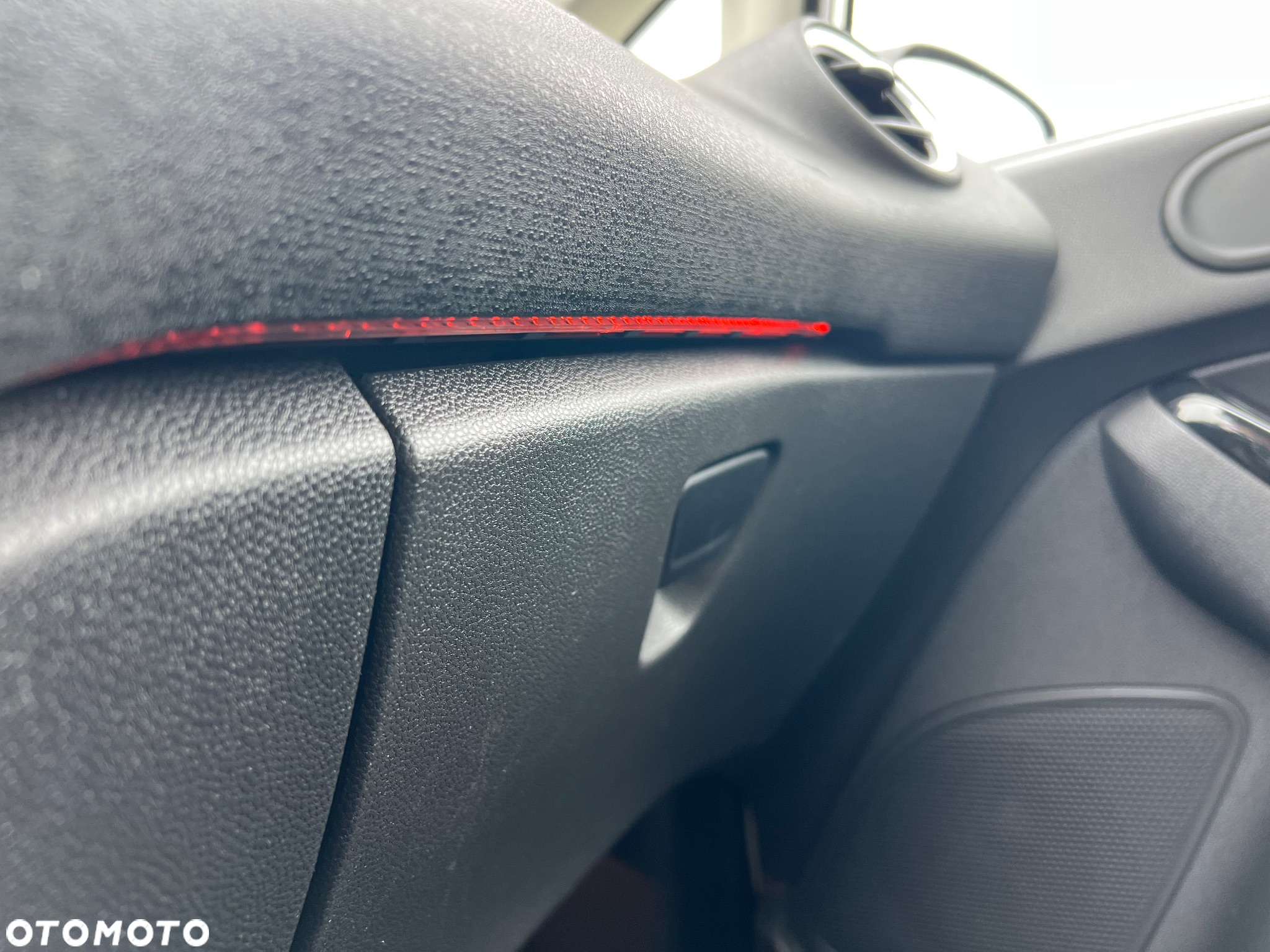 Ford Fiesta 1.0 EcoBoost S&S TITANIUM - 17