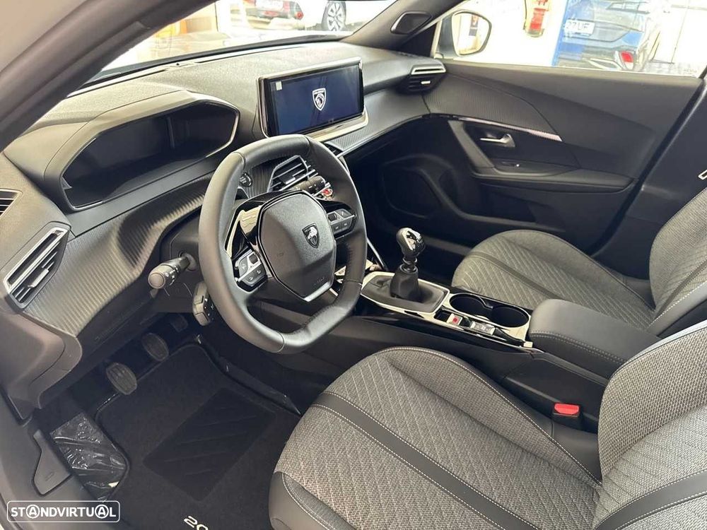 Peugeot 2008 1.2 PureTech Allure - 13