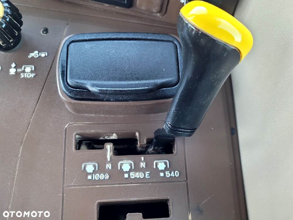 John Deere 6820 PREMIUM Powe rQuad Eco Plus - 20