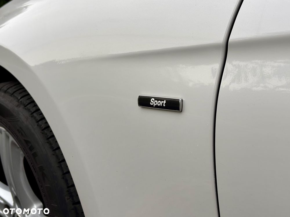 BMW Seria 3 318d Blue Performance Sport Line - 14