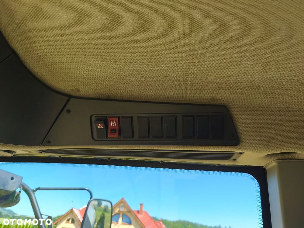 Claas Tucano 832 - 31