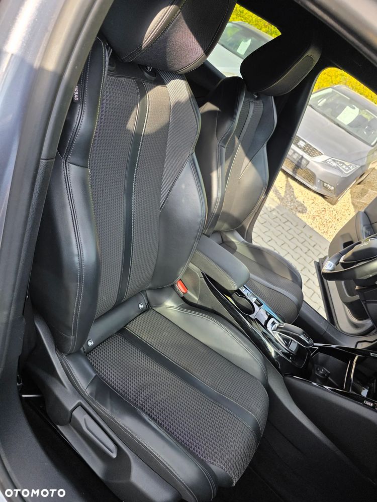 Peugeot 2008 1.5 BlueHDi GT Line S&S EAT8 - 36