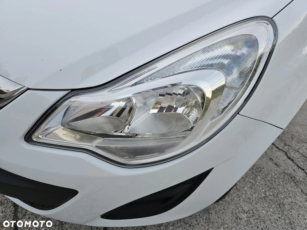 Opel Corsa 1.2 16V Edition / Active - 11