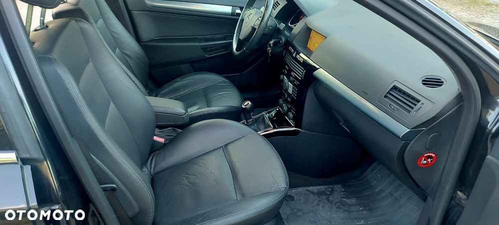 Opel Astra 1.6 Design Edition - 19