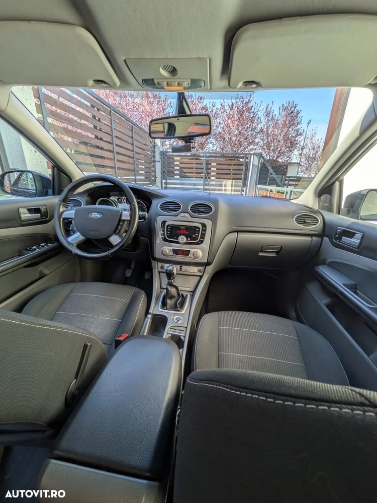 Ford Focus 1.6 TDCI DPF Titanium - 6