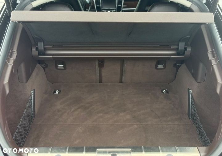 Porsche Panamera 4S - 12